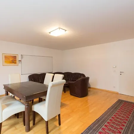 Center Tirol * Innsbruck